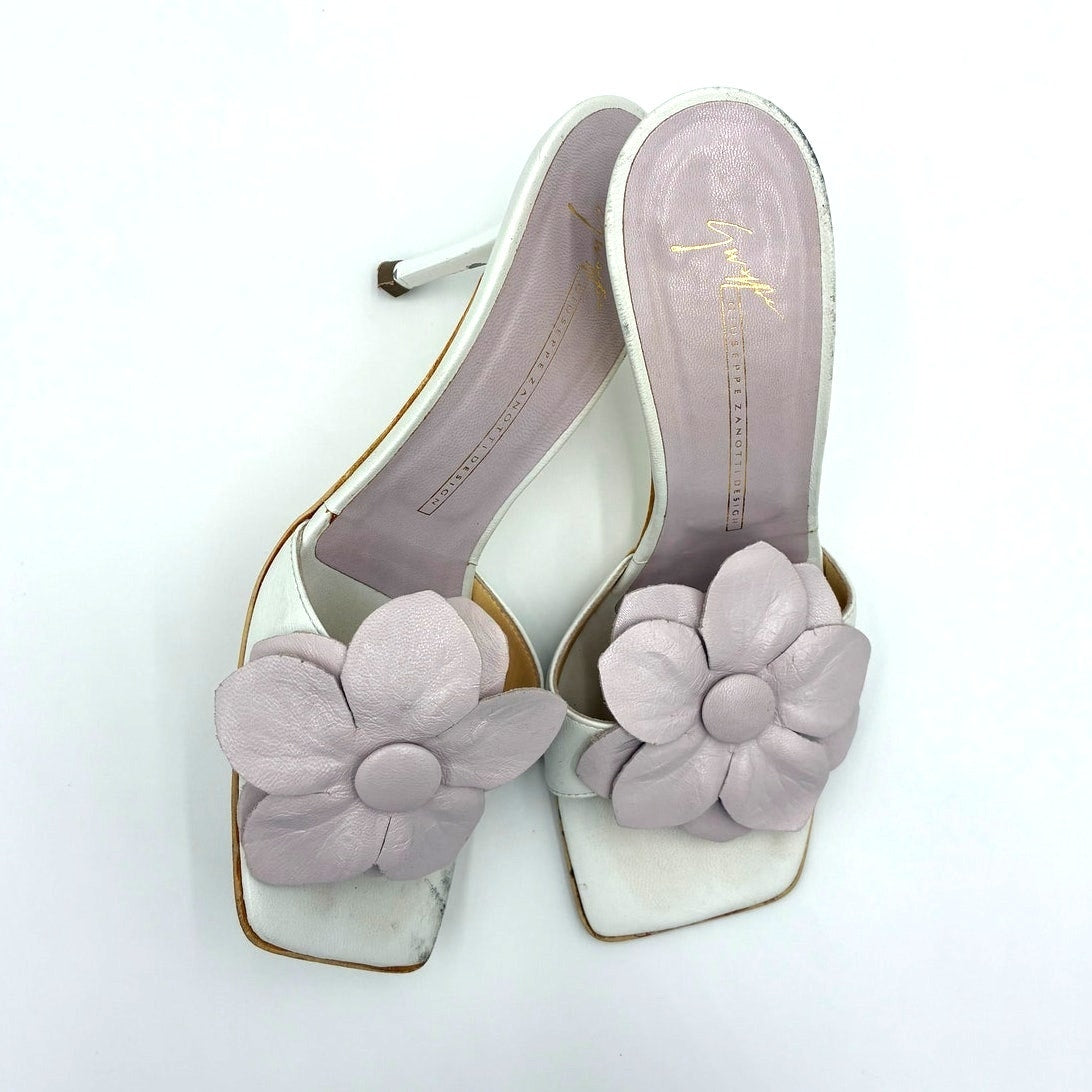 Lilac Flower Kitten Mules