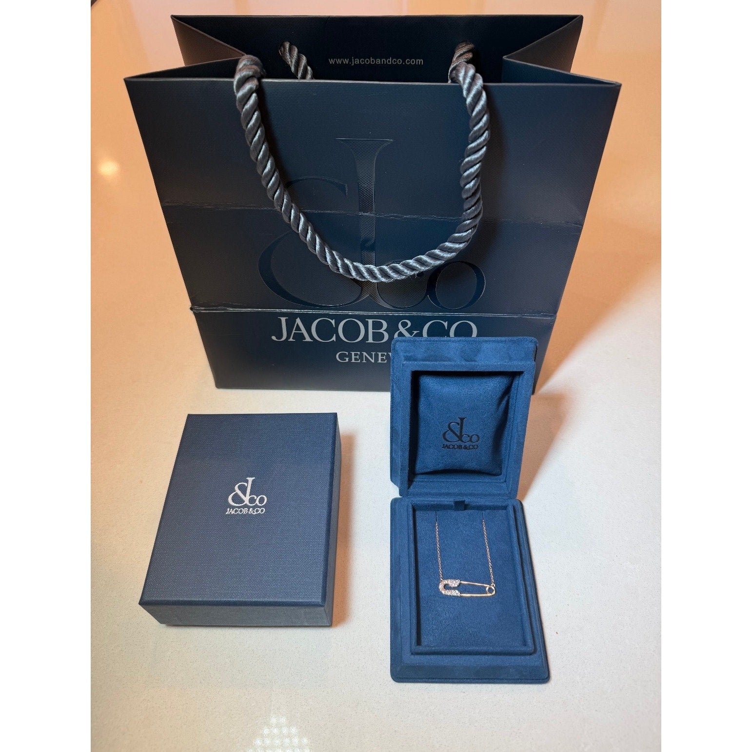 Securus Diamond Necklace 18K White Gold & Diamonds