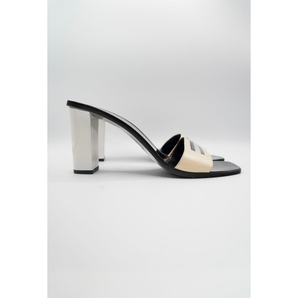 Logo Print Black and White Mule