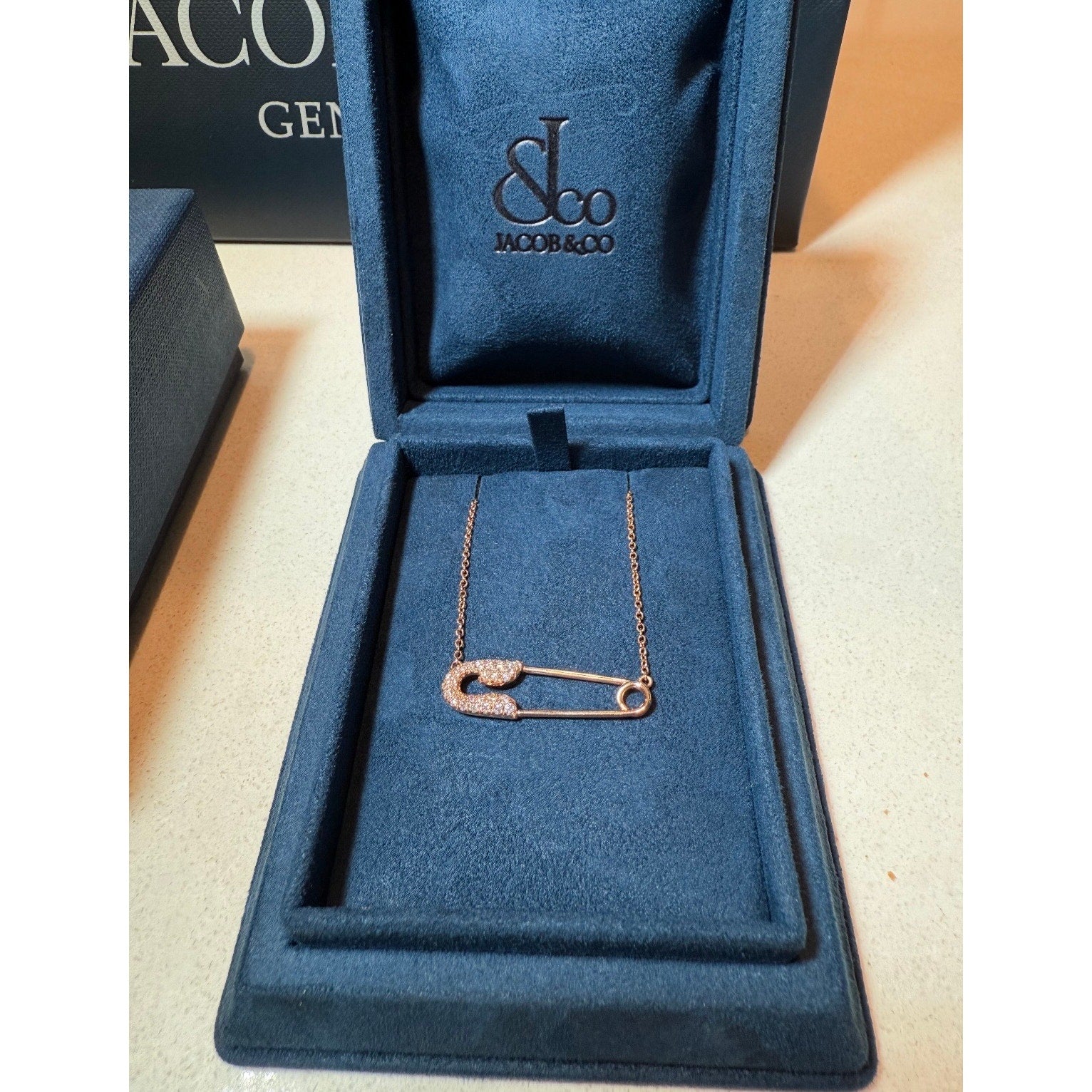 Securus Diamond Necklace 18K White Gold & Diamonds