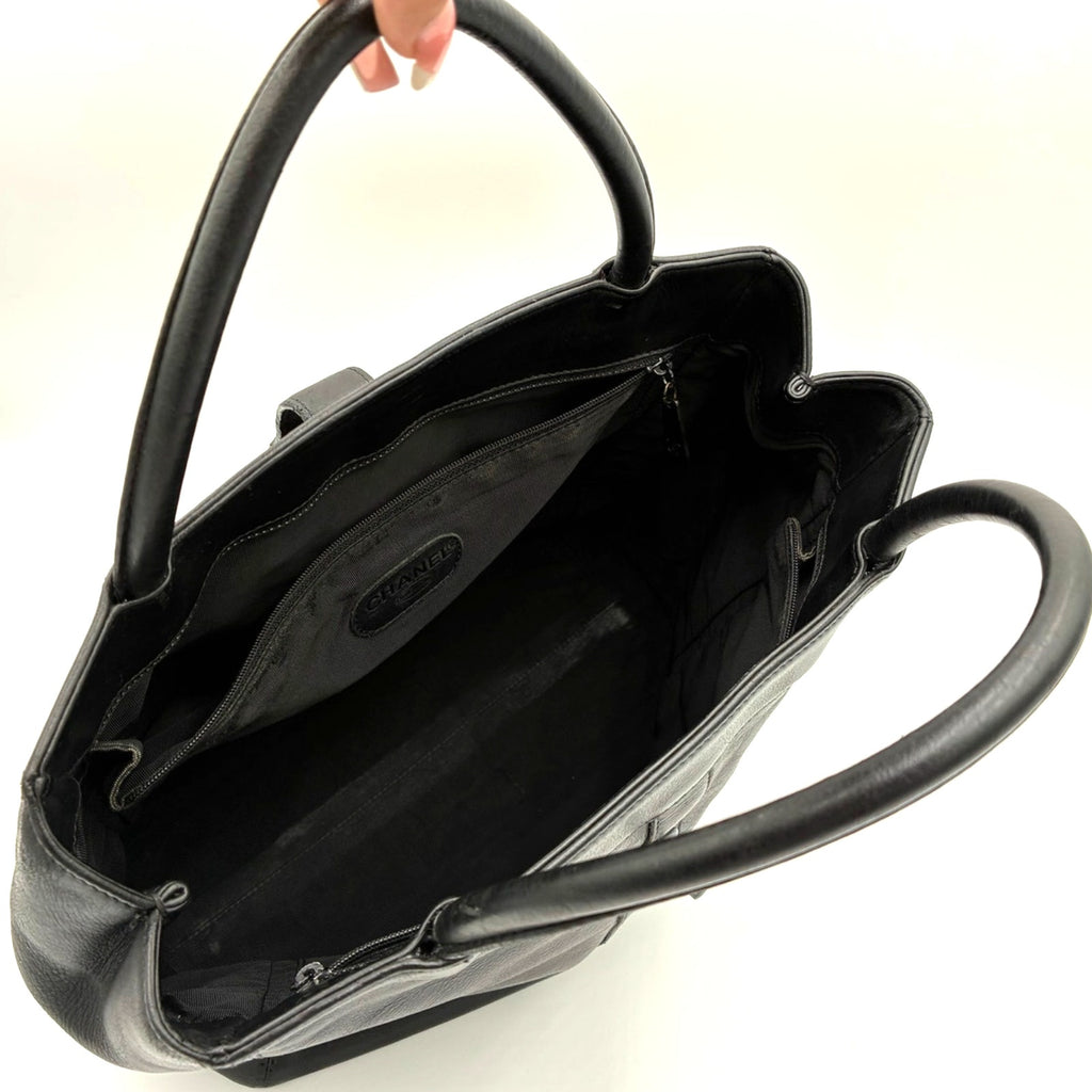 Vintage 1997 Caviar Leather CC Black Tote Bag