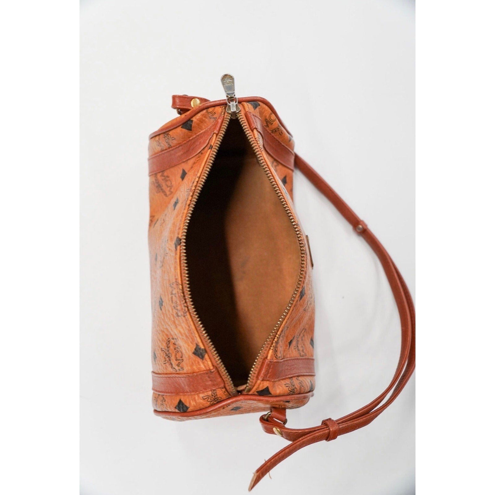 Vintage Brown Leather Braided Strap Hobo Bag