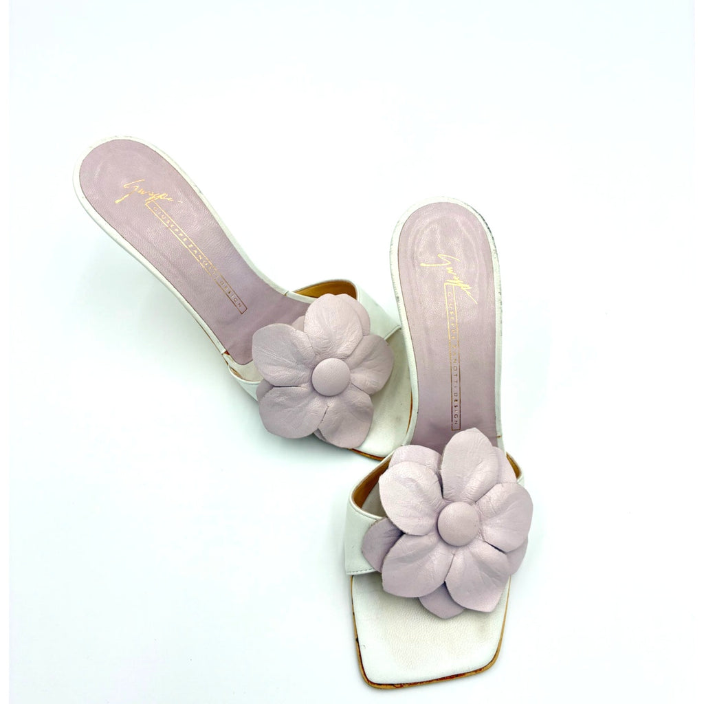 37.5 Lilac Flower Kitten Mules