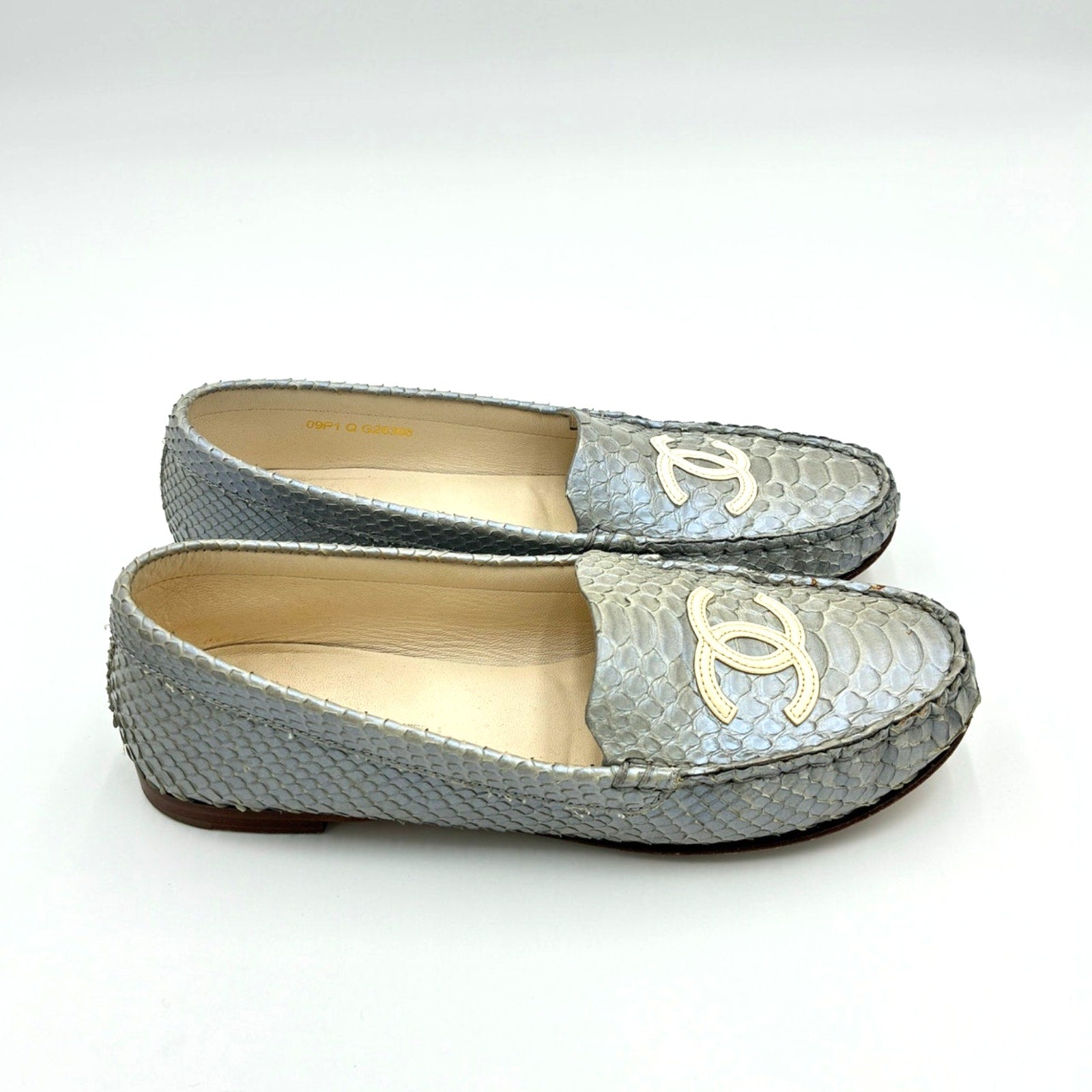 36.5 Chanel Vintage Metallic Leather CC Loafers