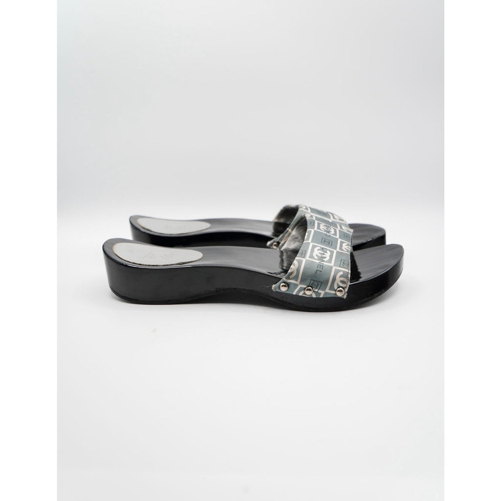 Vintage Grey & White CC Slides