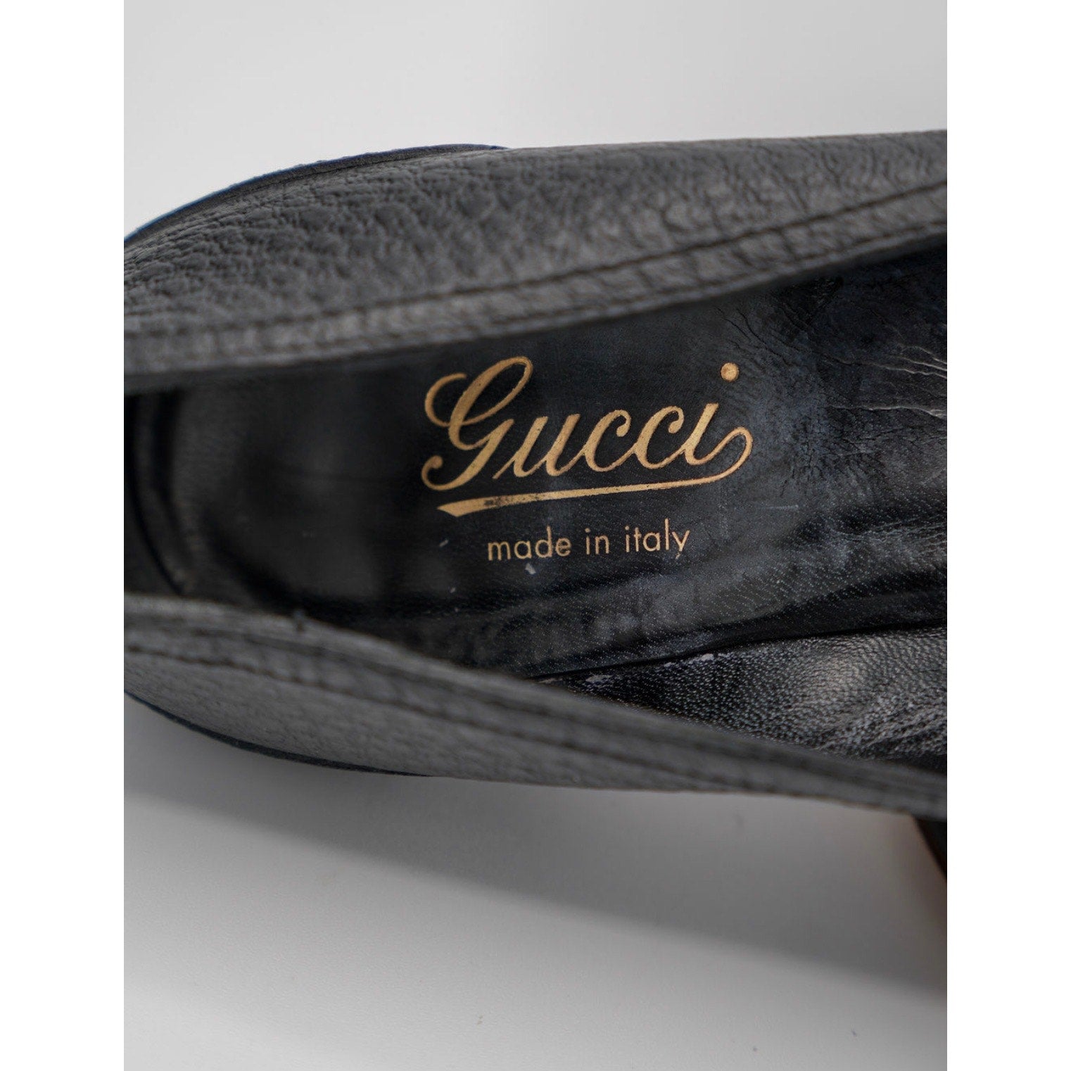 Vintage Black Bamboo Accent Leather Pumps