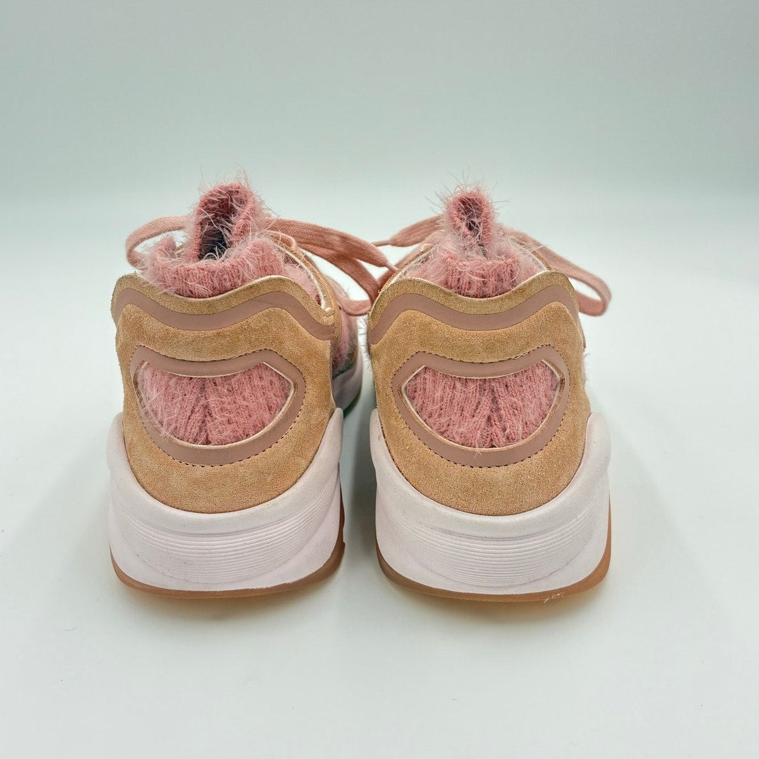 38.5 Interlocking CC Logo Pink Suede Sneakers