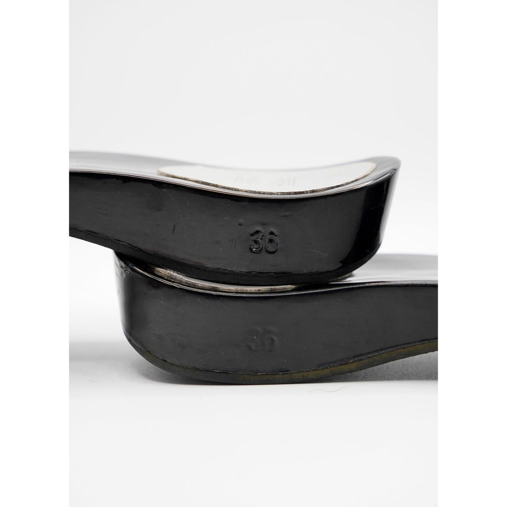 36 Chanel Vintage Grey & White CC Slides