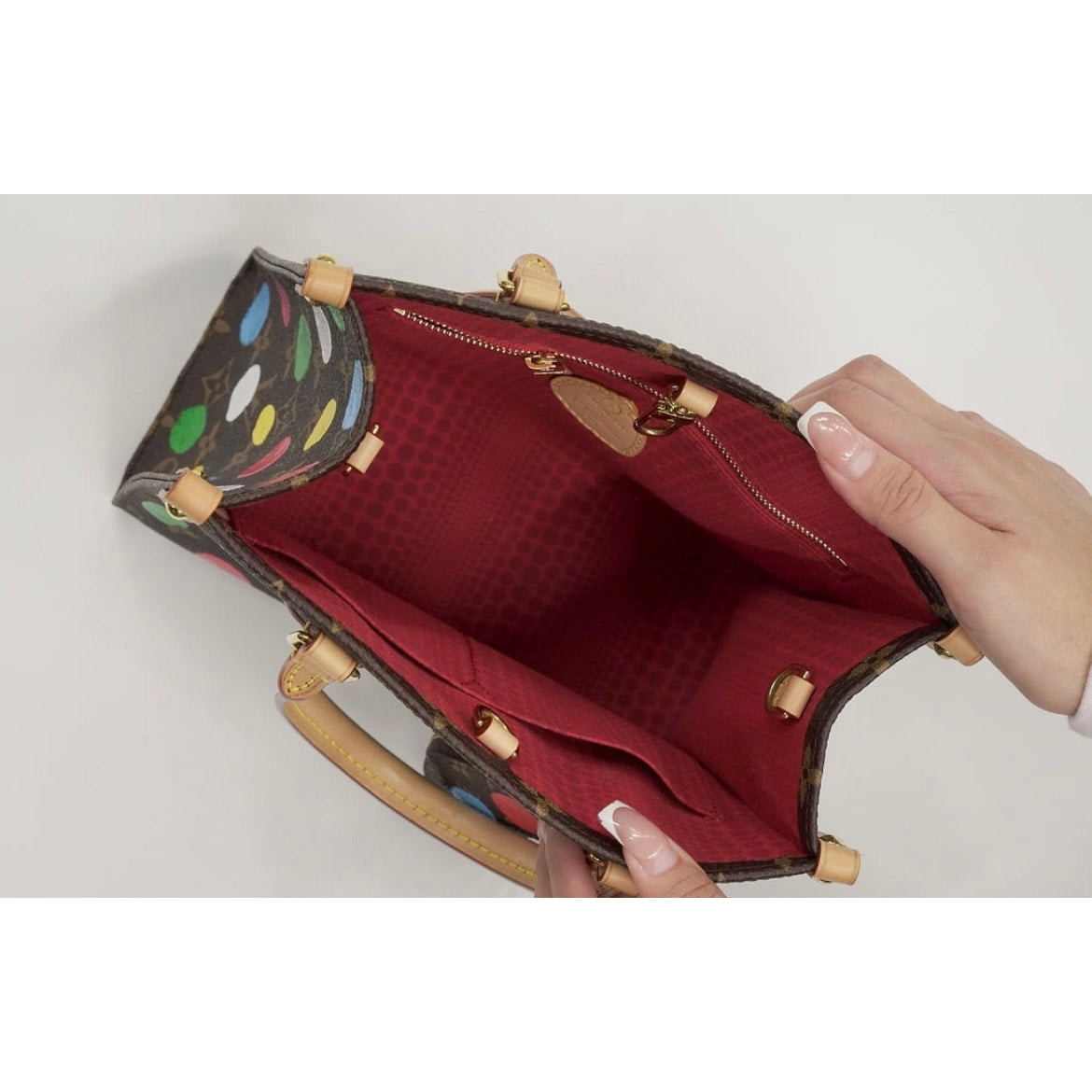 LV X Yayoi Kusama Monogram Dots On The Go PM Multicolor