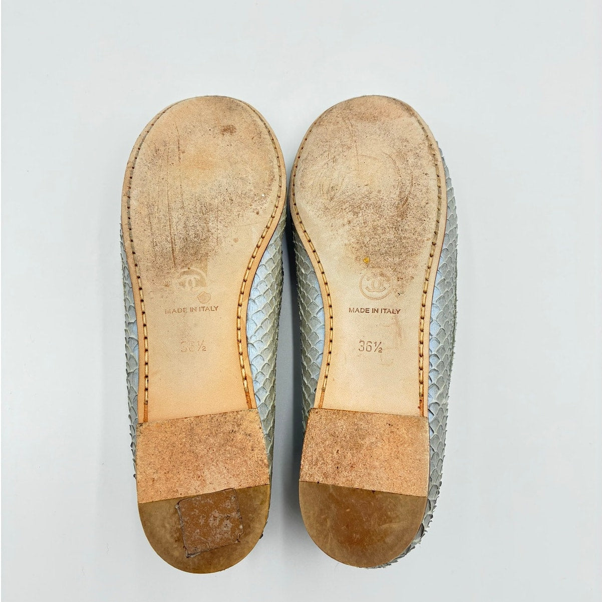 36.5 Chanel Vintage Metallic Leather CC Loafers