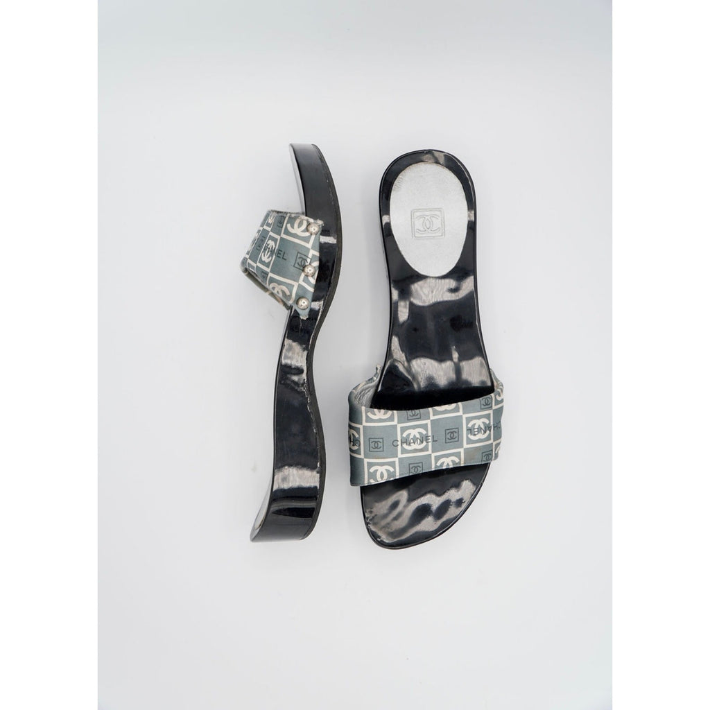 Vintage Grey & White CC Slides
