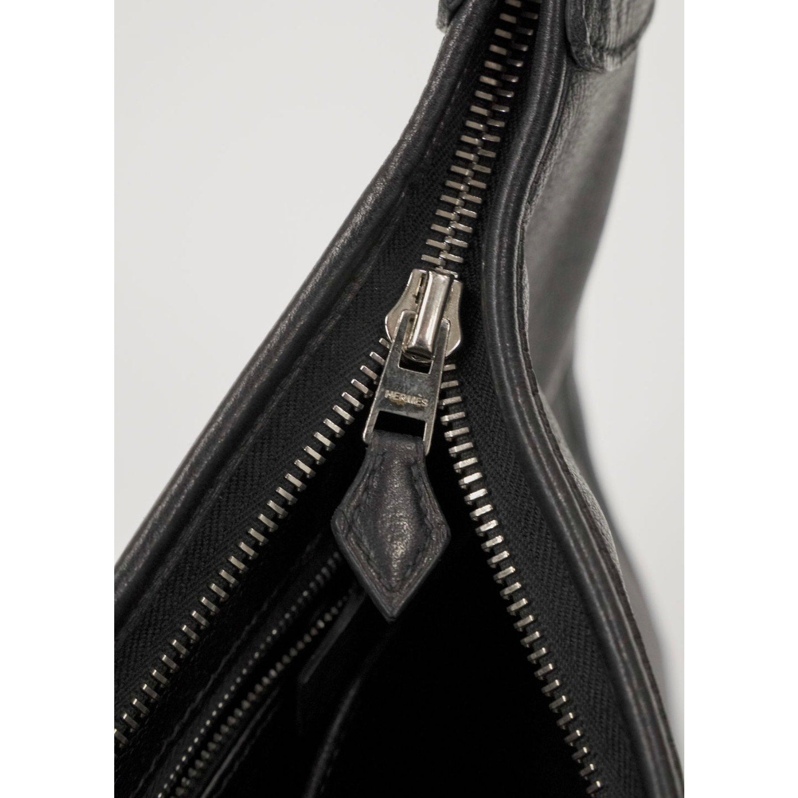 Trim 35 Togo Handbag Black